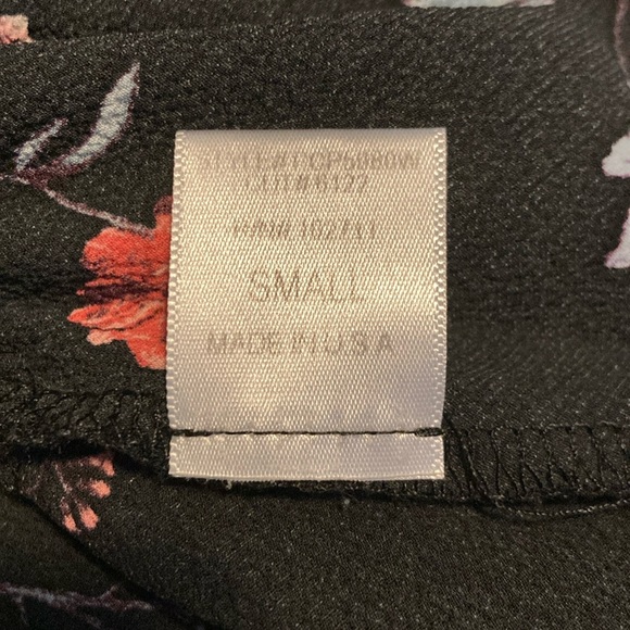 Gibson Floral Blouse - Picture 5 of 6